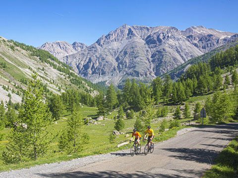 Le royaume du cyclotourisme — L'Ubaye, vallée des 7 cols