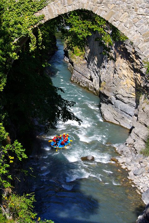 Rafting en Ubaye dans les Gorges du Pont Romain au Lauzet